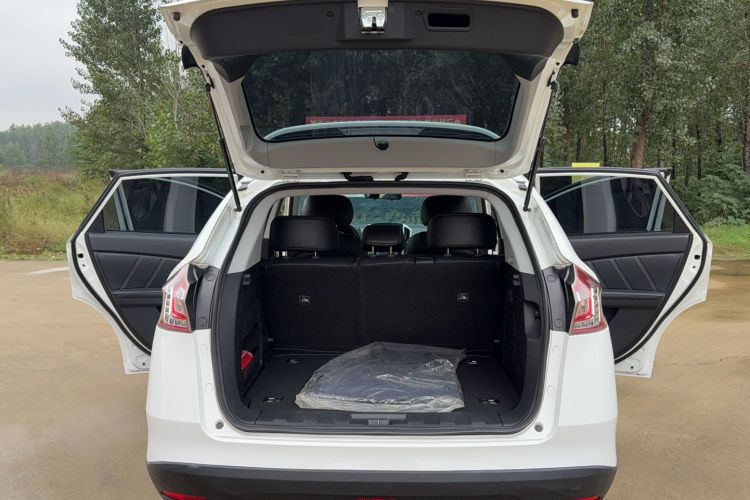 Used Luxgen U6 SUV 2018 1.8T Classic Comfort Edition Trunk