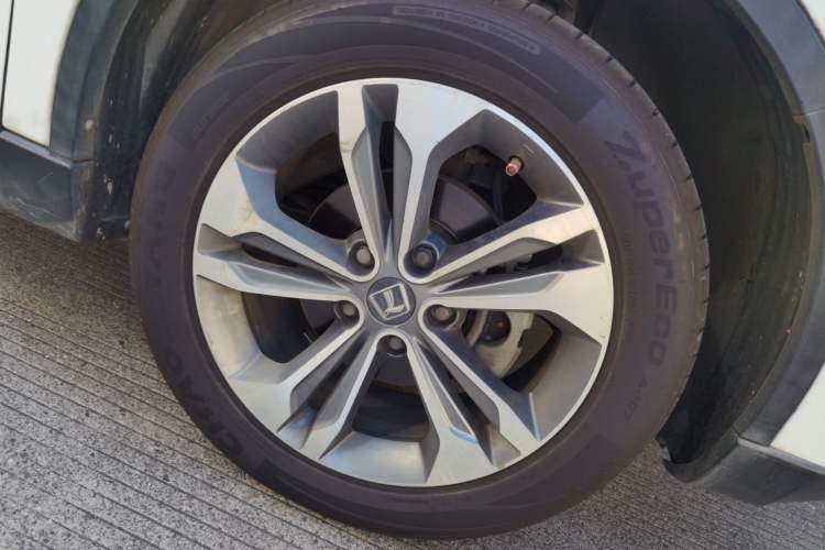Used Luxgen U6 SUV 2019 1.8T Classic Comfort Edition Right Front Wheel Hub