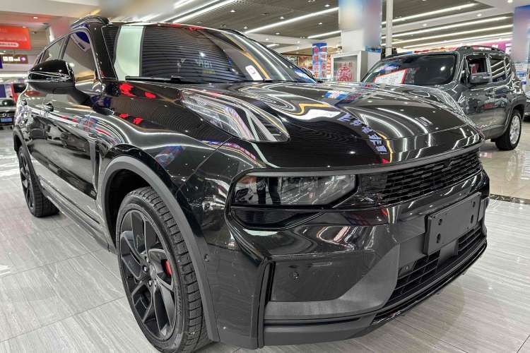 Used Lynk & Co 01 2023 2.0TD Four-Wheel Drive Dark Night Edition Exterior 2