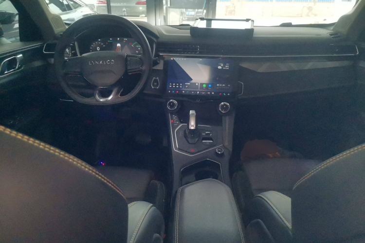 Used Lynk & Co 01 2023 2.0TD Two-Wheel Drive Asian Games Edition Center Console
