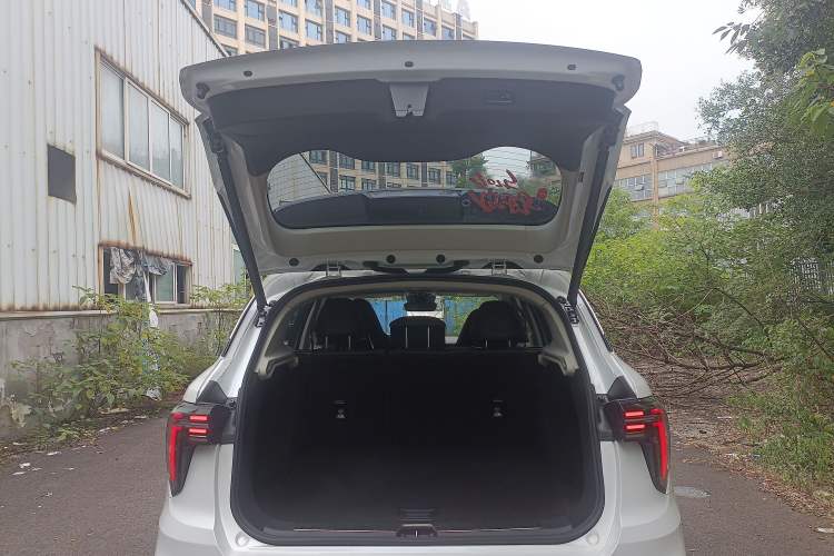 Used Lynk & Co 01 2023 2.0TD Two-Wheel Drive Asian Games Edition Trunk
