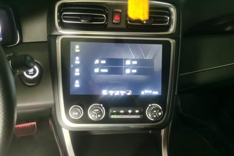 Used Lynk & Co 01 2017 2.0T Four-Wheel Drive Pro Edition Audio And AC Panel