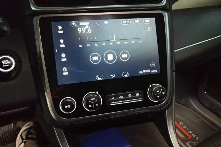 Used Lynk & Co 01 2017 2.0T Two-Wheel Drive Pro Edition Audio And AC Panel