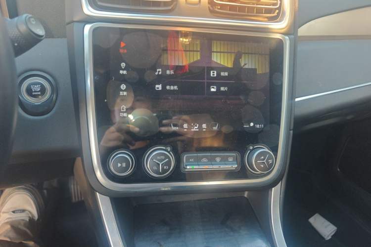 Used Lynk & Co 01 2017 2.0T Two-Wheel Drive Pro Edition Audio And AC Panel