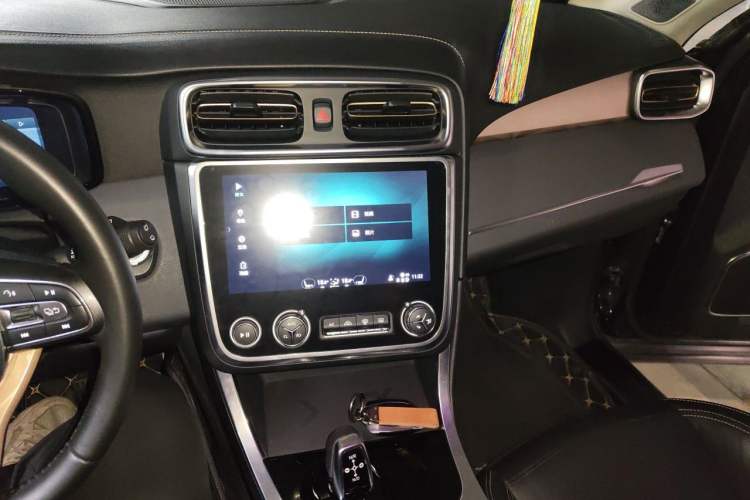 Used Lynk & Co 01 2017 2.0T Two-Wheel Drive Pro Edition Audio And AC Panel