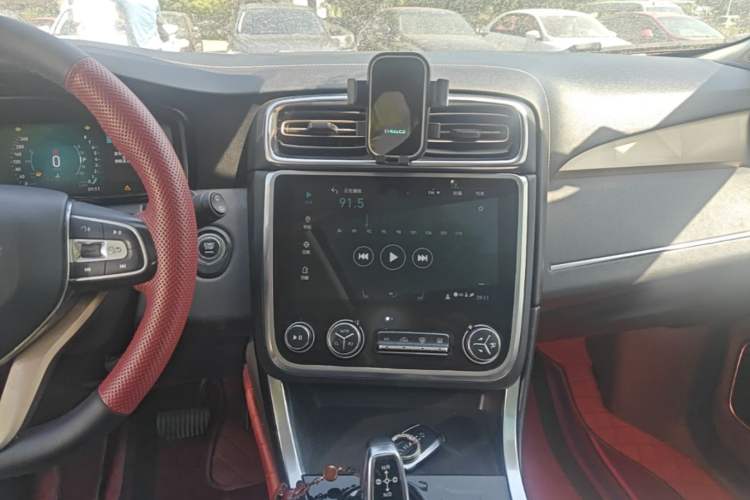 Used Lynk & Co 01 2017 2.0T Two-Wheel Drive Pro Edition Audio And AC Panel