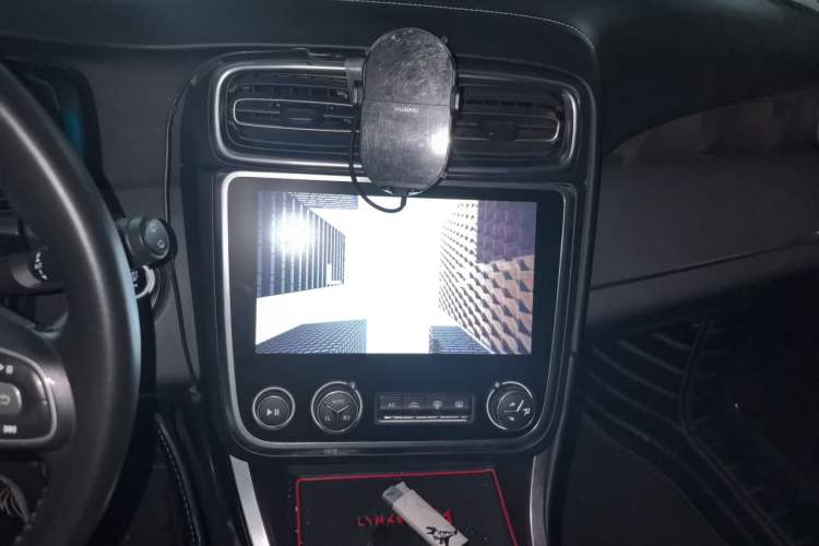 Used Lynk & Co 01 2017 2.0T Two-Wheel Drive Pro Edition Audio And AC Panel