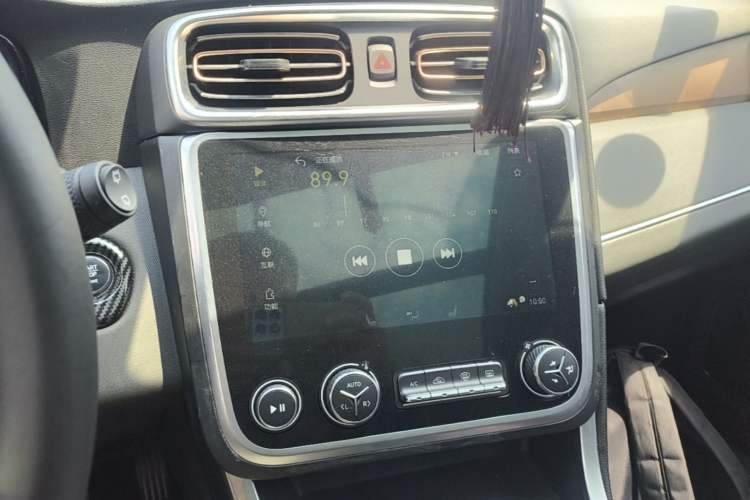 Used Lynk & Co 01 2017 2.0T Two-Wheel Drive Pro Edition Audio And AC Panel