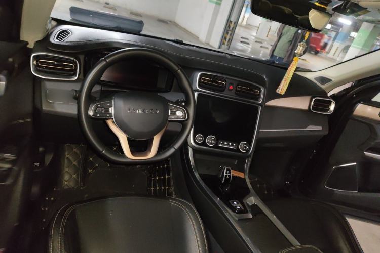 Used Lynk & Co 01 2017 2.0T Two-Wheel Drive Pro Edition Center Console