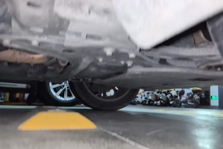 Used Lynk & Co 01 2017 2.0T Two-Wheel Drive Pro Edition Chassis Front Right