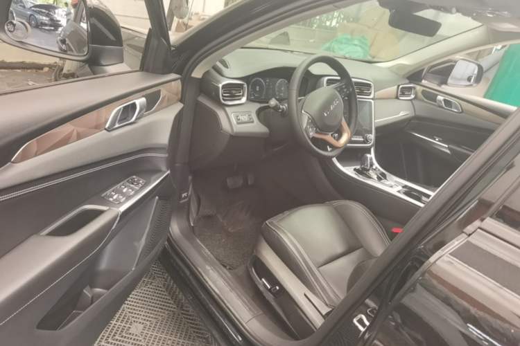Used Lynk & Co 01 2017 2.0T Two-Wheel-Drive Version Driver Seat