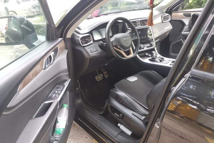 Used Lynk & Co 01 2017 2.0T Two-Wheel-Drive Version Driver Seat