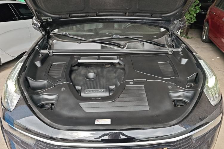 Used Lynk & Co 01 2017 2.0T Two-Wheel Drive Pro Edition Engine Bay