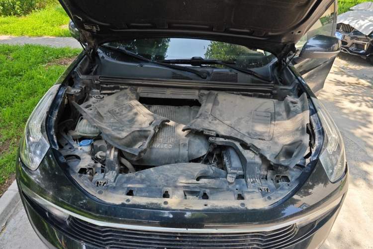 Used Lynk & Co 01 2017 2.0T Two-Wheel Drive Pro Edition Engine Bay