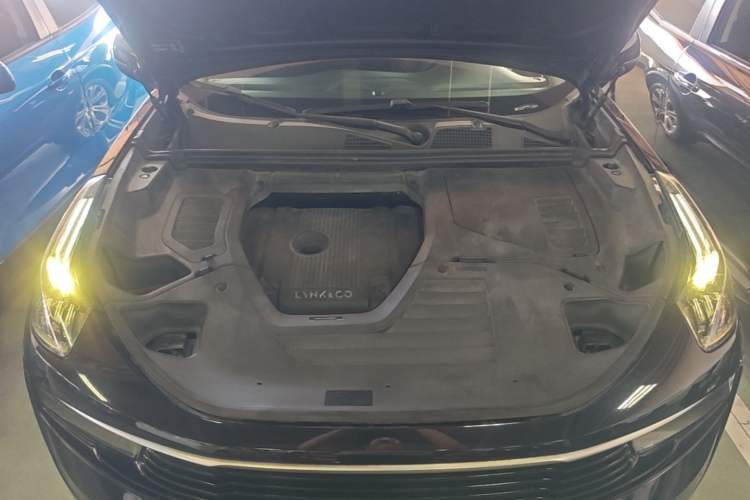 Used Lynk & Co 01 2017 2.0T Two-Wheel Drive Pro Edition Engine Bay