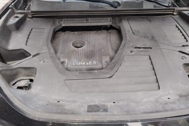 Used Lynk & Co 01 2017 2.0T Two-Wheel-Drive Version Engine Bay
