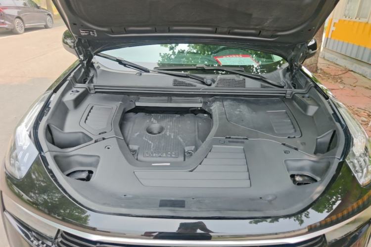 Used Lynk & Co 01 2017 2.0T Two-Wheel Drive Pro Edition Engine Bay
