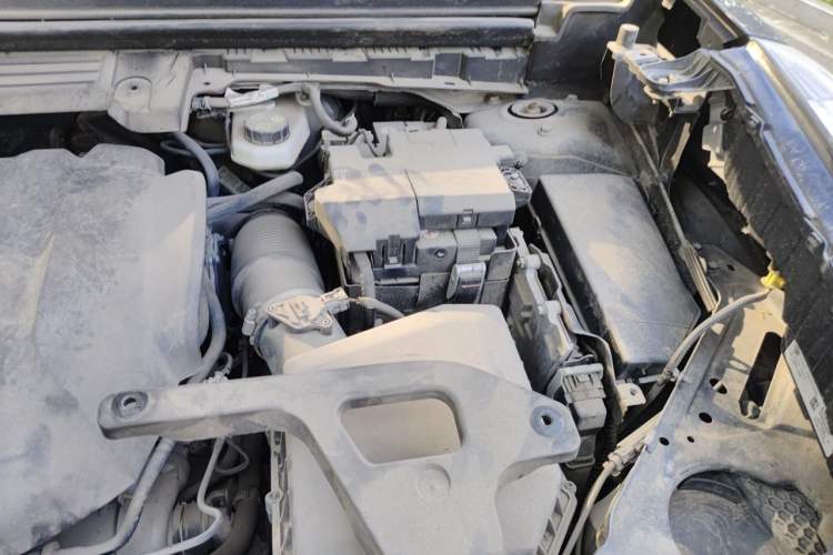 Used Lynk & Co 01 2017 2.0T Two-Wheel Drive Pro Edition Engine Bay Left