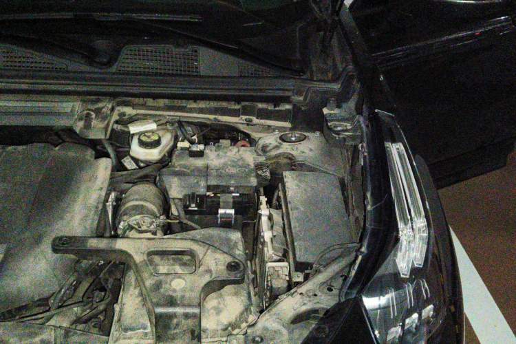 Used Lynk & Co 01 2017 2.0T Four-Wheel Drive Pro Edition Engine Bay Left
