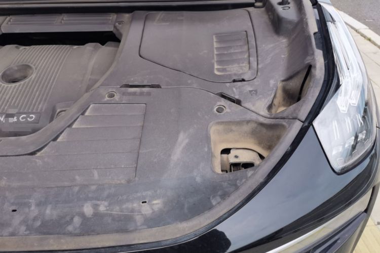 Used Lynk & Co 01 2017 2.0T Two-Wheel Drive Pro Edition Engine Bay Left