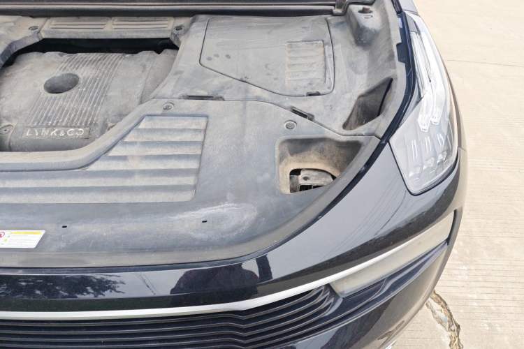 Used Lynk & Co 01 2017 2.0T Two-Wheel Drive Pro Edition Engine Bay Left