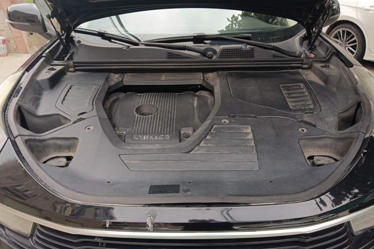 Used Lynk & Co 01 2017 2.0T Two-Wheel Drive Pro Edition Engine Bay