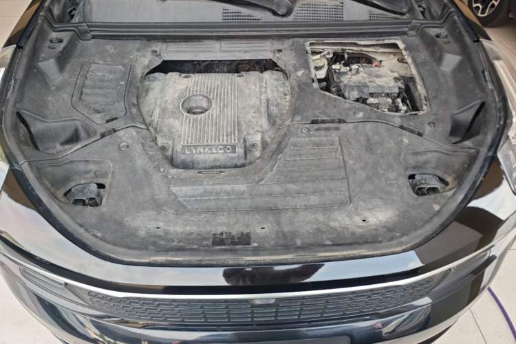 Used Lynk & Co 01 2017 2.0T Four-Wheel Drive Pro Edition Engine Bay