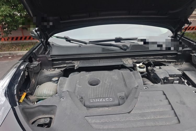 Used Lynk & Co 01 2017 2.0T Two-Wheel Drive Pro Edition Engine Bay Right