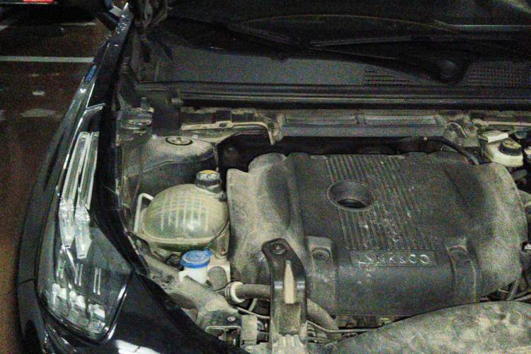 Used Lynk & Co 01 2017 2.0T Four-Wheel Drive Pro Edition Engine Bay Right