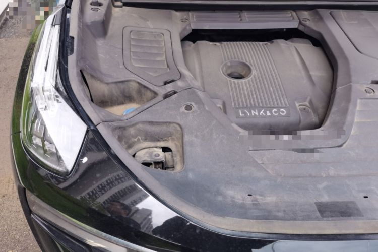 Used Lynk & Co 01 2017 2.0T Two-Wheel Drive Pro Edition Engine Bay Right