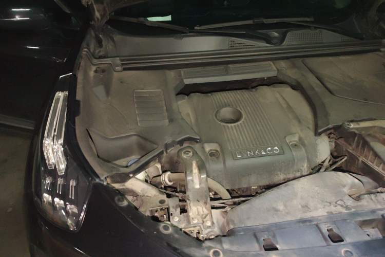 Used Lynk & Co 01 2017 2.0T Two-Wheel Drive Pro Edition Engine Bay Right