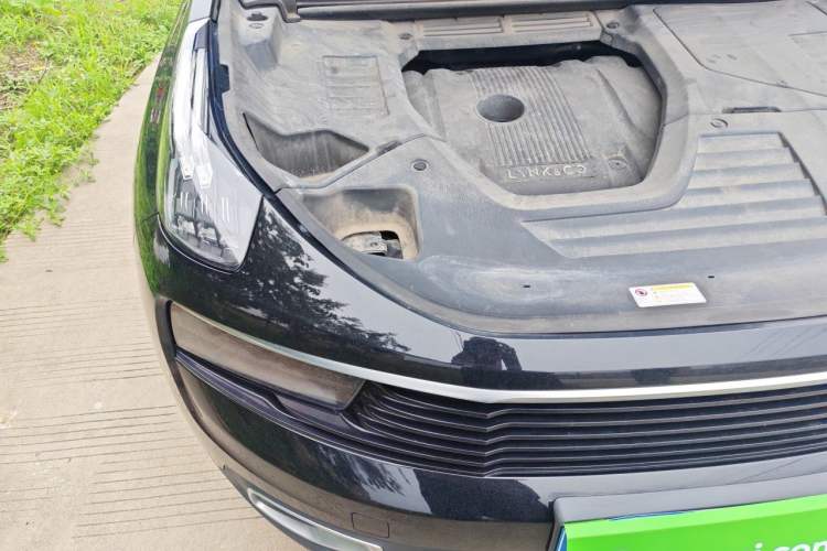 Used Lynk & Co 01 2017 2.0T Two-Wheel Drive Pro Edition Engine Bay Right