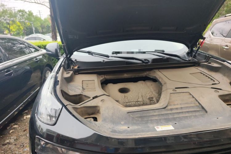 Used Lynk & Co 01 2017 2.0T Two-Wheel-Drive Version Engine Bay Right