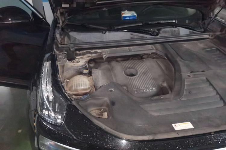 Used Lynk & Co 01 2017 2.0T Two-Wheel Drive Pro Edition Engine Bay Right