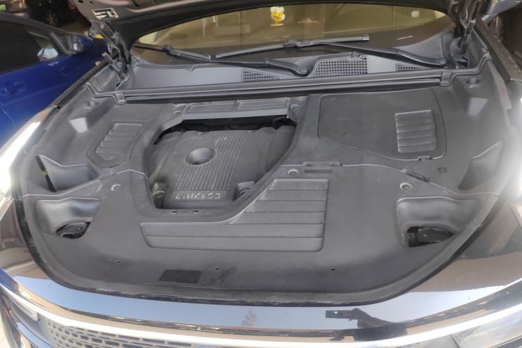 Used Lynk & Co 01 2017 2.0T Four-Wheel Drive Pro Edition Engine Bay