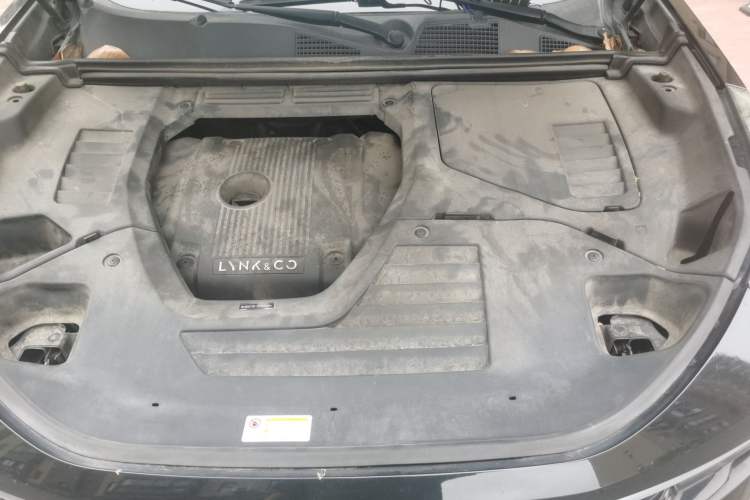 Used Lynk & Co 01 2017 2.0T Two-Wheel Drive Pro Edition Engine Bay
