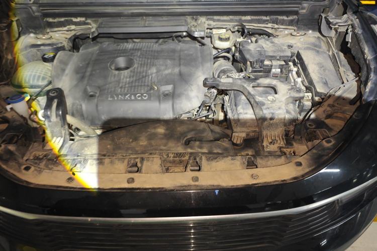 Used Lynk & Co 01 2017 2.0T Two-Wheel Drive Pro Edition Engine Bay