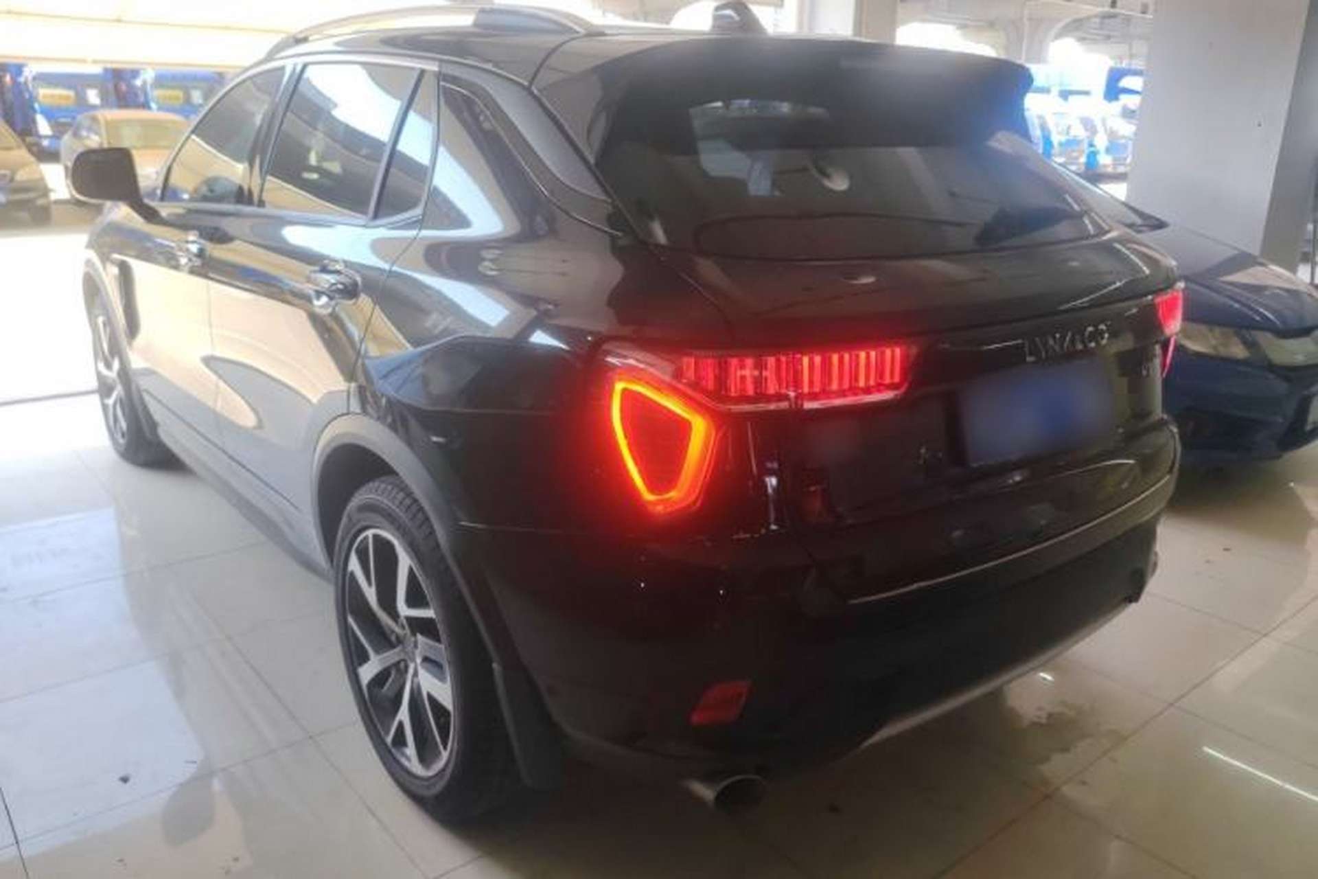 Used Lynk & Co 01 2017 2.0T Four-Wheel Drive Pro Edition Exterior 2