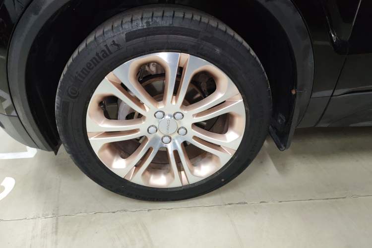 Used Lynk & Co 01 2017 2.0T Two-Wheel Drive Pro Edition Exterior 4