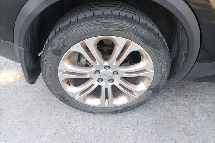 Used Lynk & Co 01 2017 2.0T Two-Wheel Drive Pro Edition Exterior 5