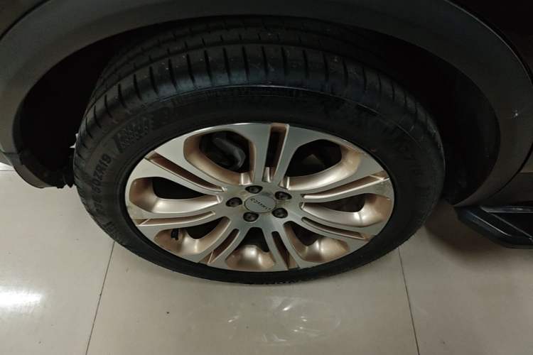 Used Lynk & Co 01 2017 2.0T Two-Wheel Drive Pro Edition Exterior 5