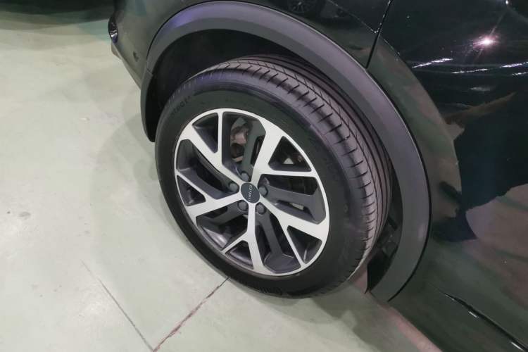 Used Lynk & Co 01 2017 2.0T Four-Wheel Drive Pro Edition Exterior 8