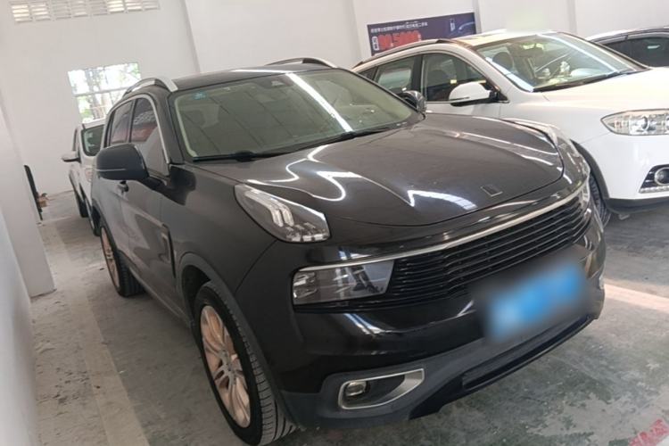 Used Lynk & Co 01 2017 2.0T Two-Wheel Drive Pro Edition Front Right 45 Deg