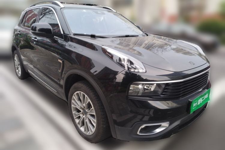 Used Lynk & Co 01 2017 2.0T Two-Wheel-Drive Version Front Right 45 Deg