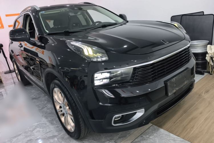 Used Lynk & Co 01 2017 2.0T Two-Wheel Drive Pro Edition Front Right 45 Deg