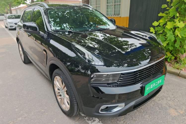 Used Lynk & Co 01 2017 2.0T Two-Wheel Drive Pro Edition Front Right 45 Deg