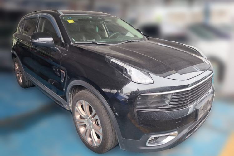 Used Lynk & Co 01 2017 2.0T Two-Wheel Drive Pro Edition Front Right 45 Deg