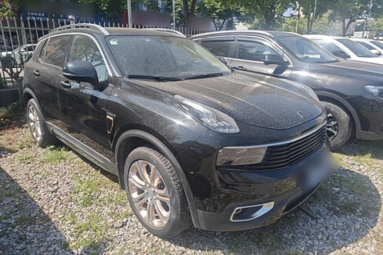 Used Lynk & Co 01 2017 2.0T Two-Wheel Drive Pro Edition Front Right 45 Deg