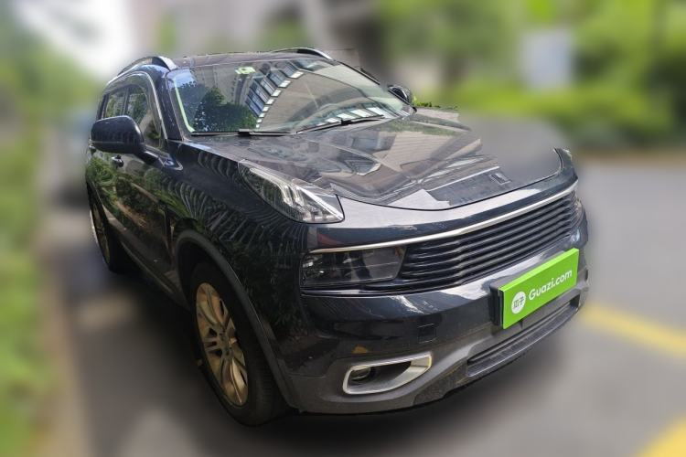 Used Lynk & Co 01 2017 2.0T Two-Wheel Drive Pro Edition Front Right 45 Deg