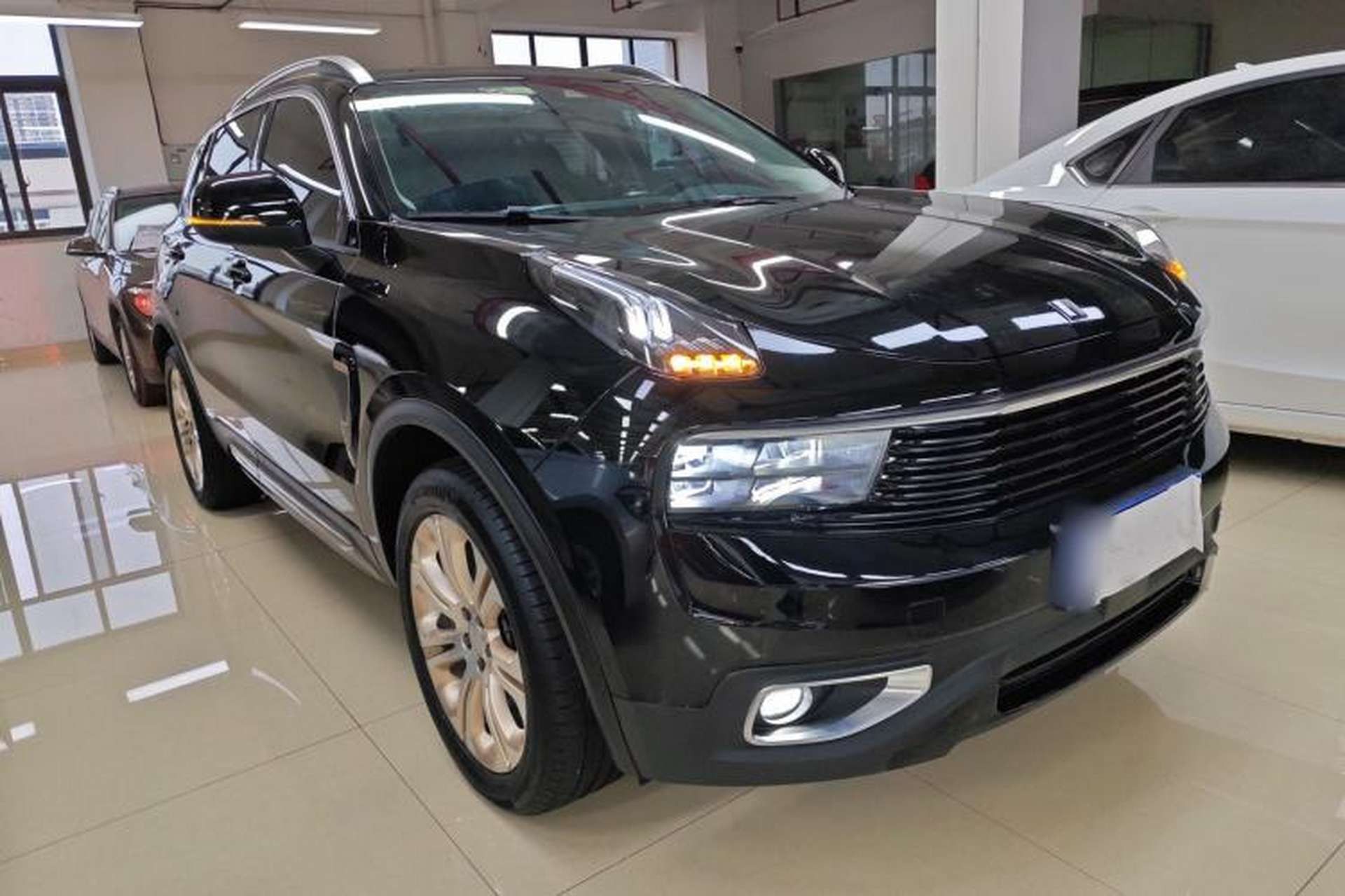 Used Lynk & Co 01 2017 2.0T Two-Wheel Drive Pro Edition Front Right 45 Deg